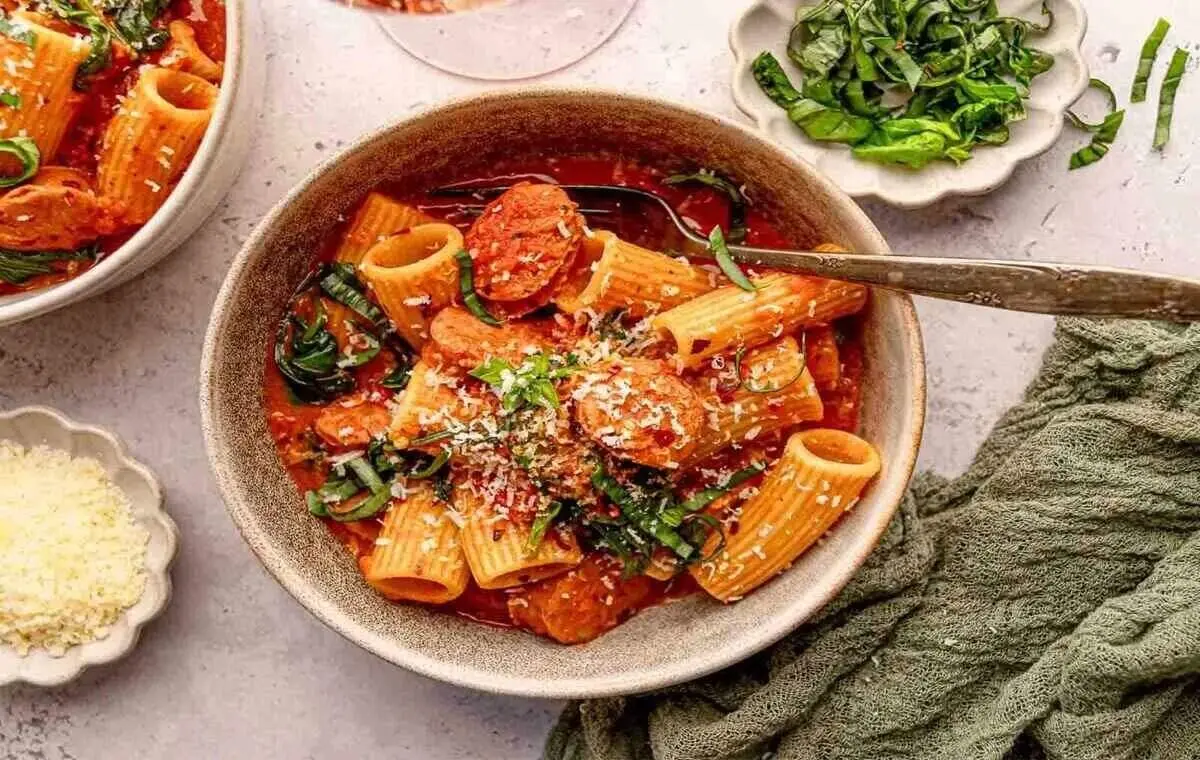 طرز تهیه 4 مدل پاستا اسفناج فوری و خوشمزه