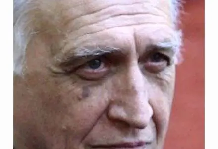 احمد نجفی: رهبری با خصوصیات آیت‌الله خامنه‌ای ندیدم / سوگواری برای آینده، الان وقت حماسه است