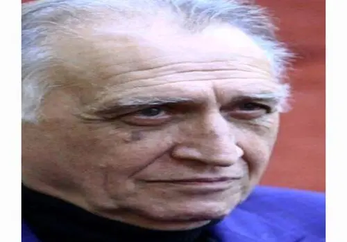انتقاد احمد نجفی از برخی از هنرمندان؛ مگر می‌شود موشک به مدرسه بخورد و کسی حرفی نزند؟