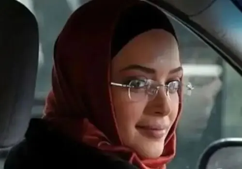 بهنوش طباطبایی در شب علیرضا عصار درخشید: استایل بی‌نقصی که سوژه خبری شد!