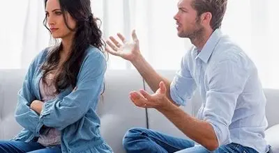 5 مغالطه افراد خودشیفته‌ برای کنترل بحث