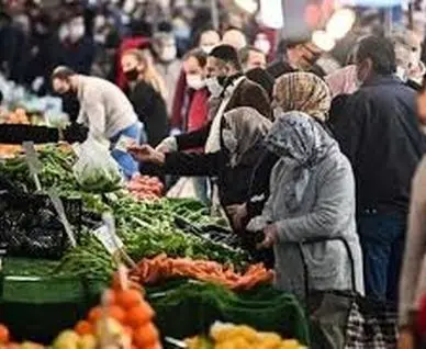 فاجعه سبد معیشت: هزینه خوراک ۱۱۰٪ بالا رفت، حقوق‌ها چند درصد رشد کردند؟