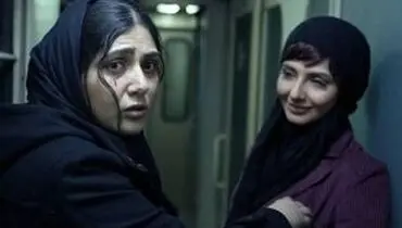 فیلم زیرخاکی از باران کوثری در حال کری‌خوانی برای پرسپولیسی‌ها