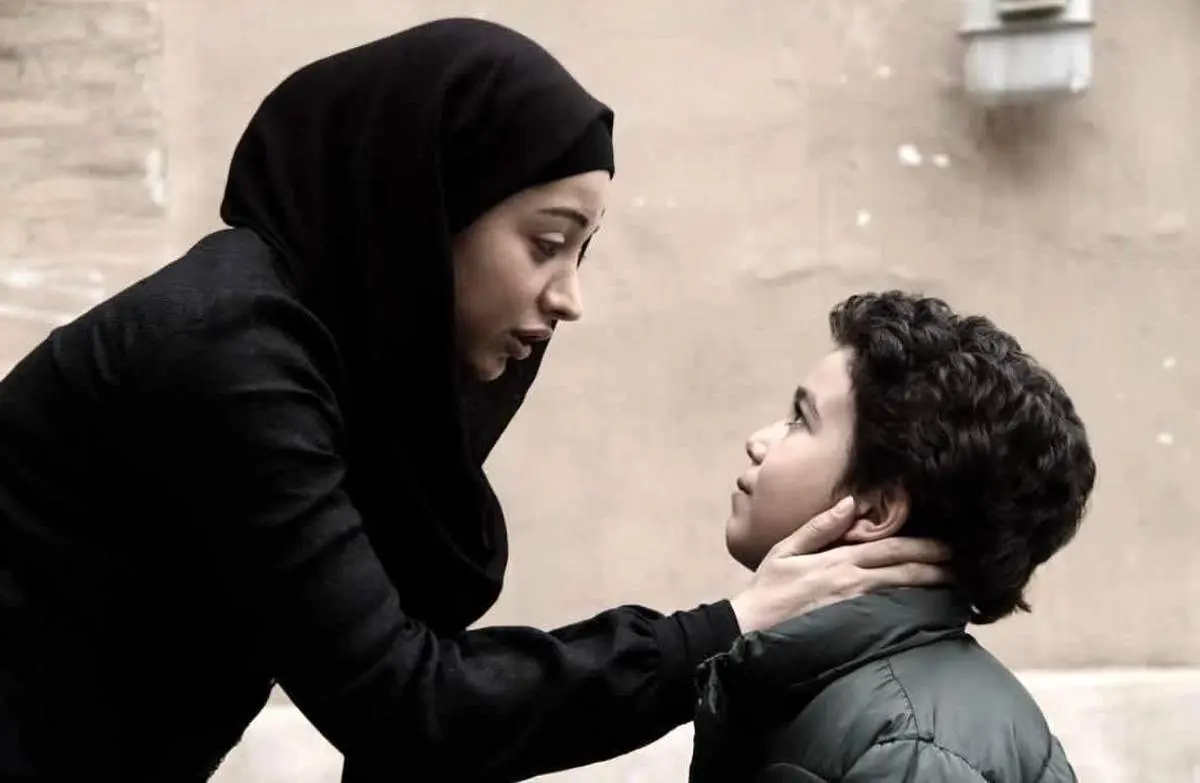 استایل «دور از ترند» روشنک گرامی: بازیگر سریال گمشدگان ،قوانین مد را در جشنواره فیلم شهر شکست!