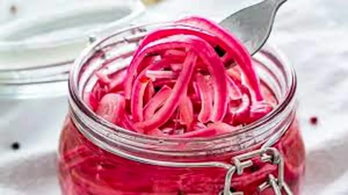  چگونه ترشی پیاز بندری درست کنیم؟