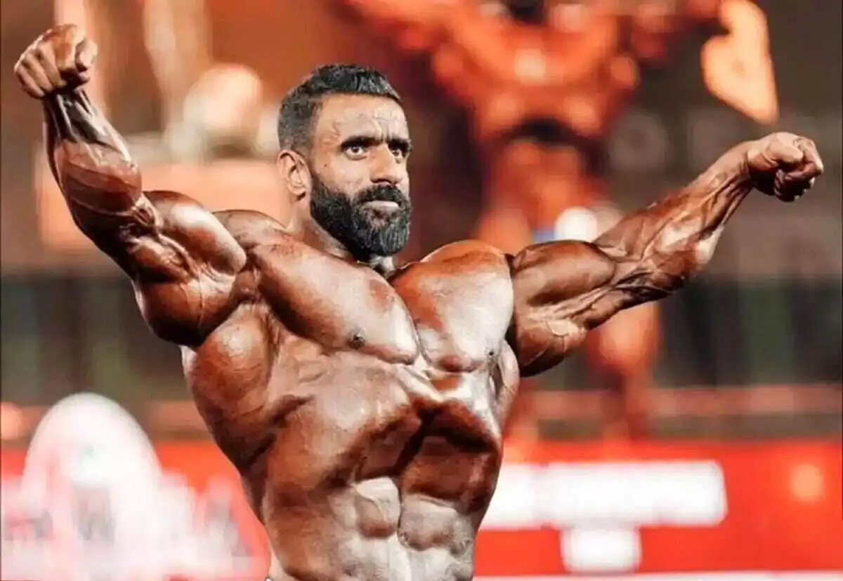 شوخی جنجالی هادی چوپان با مجری مستر المپیا!+ فیلم