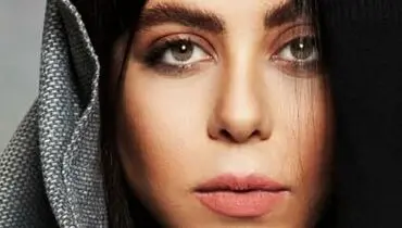 الهام اخوان: هنر در سایه‌روشن یک عکس سیاه‌وسفید