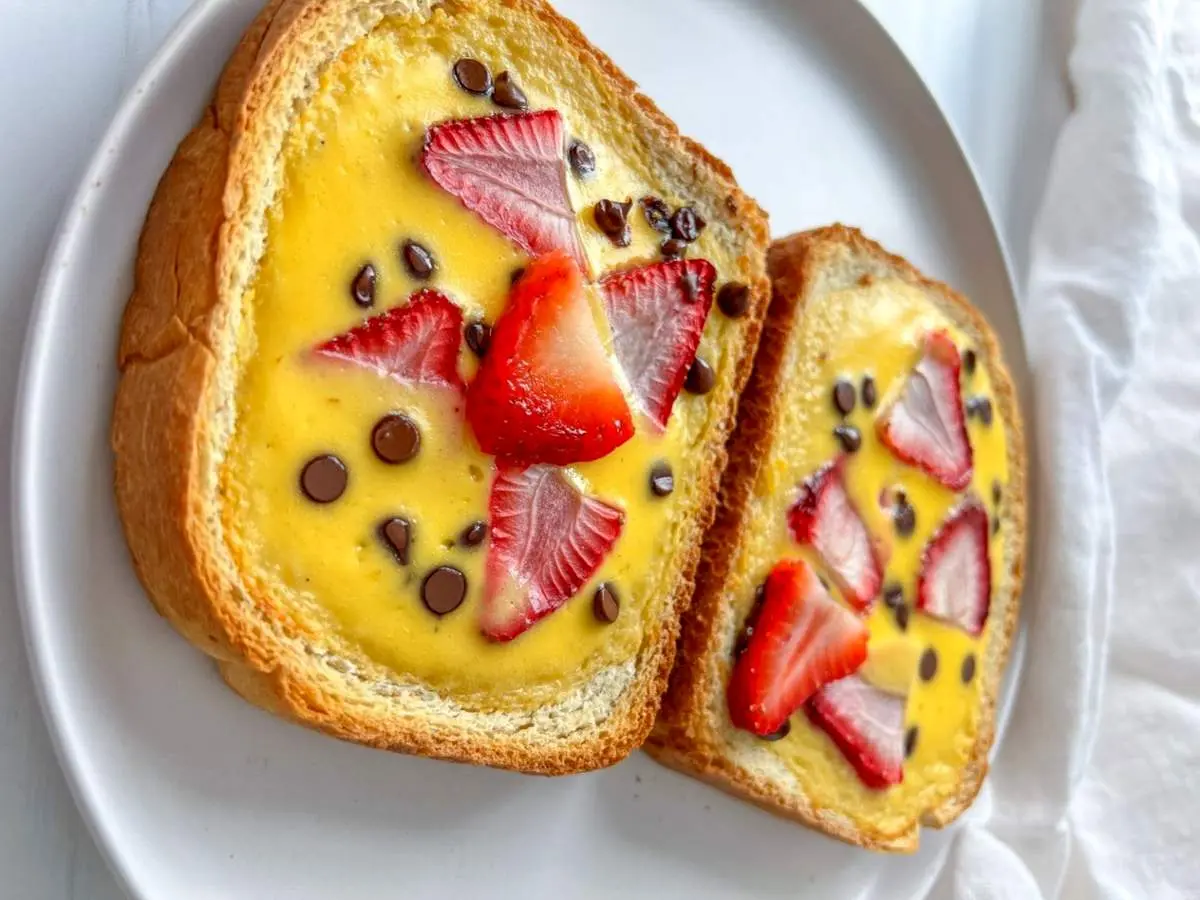 ترکیب ساده اما شگفت‌انگیز؛ نان تست با کاستارد ماست فقط با ۴ قلم مواد