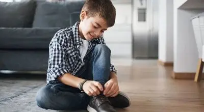 راهنمای انتخاب کفش مدرسه؛ هنگام خرید به این نکات توجه کنید
