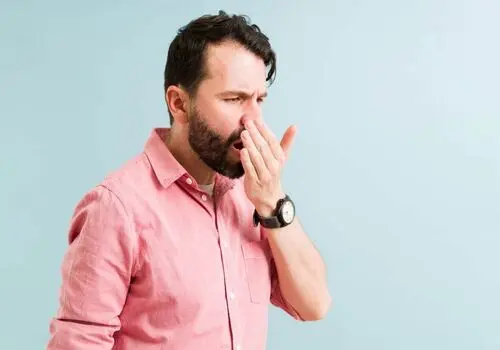 روش پیشگیری از بوی بد دهان هنگام صبح