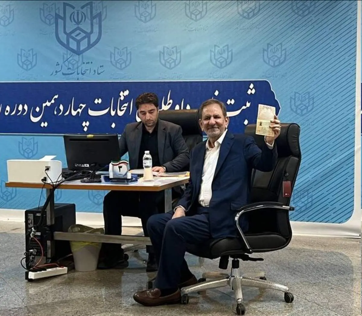 حضور اسحاق جهانگیری در وزارت کشور برای انتخابات ریاستجمهوری+ عکس