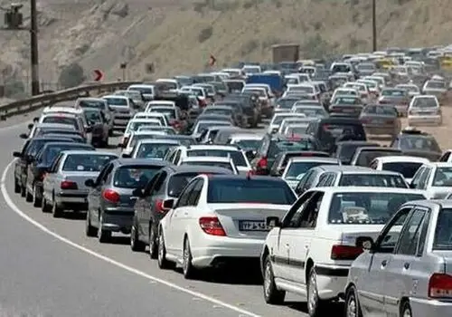 بسته شدن جاده چالوس بر اثر ترافیک شدید