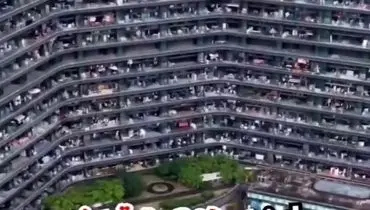 ساختمان عجیبی که اندازه یک شهر جمعیت دارد! + فیلم