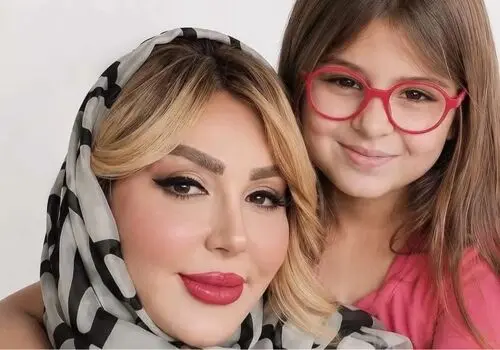 سلفی دیدنی نیوشا ضیغمی و دخترش؛ بهترین حال جهان را دارم!