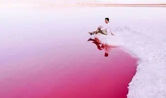 عکس های جذاب از دریاچۀ صورتی شیراز
