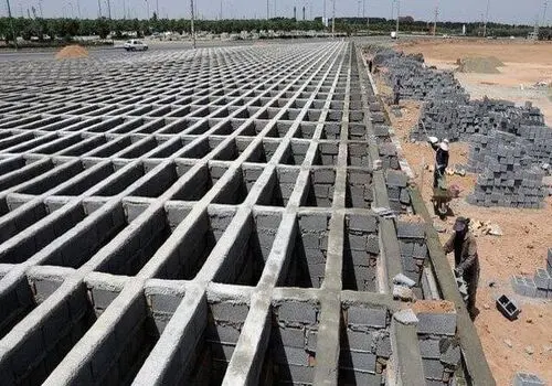 گزارشی باورنکردنی از تعرض به آرامستان هزار سالۀ شیراز+ تصاویر