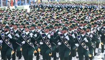 مراسم رژه نیروهای مسلح آغاز شد؛ رئیس جمهور: نیروهای مسلح ما، زینت و عزت ایران بزرگ هستند