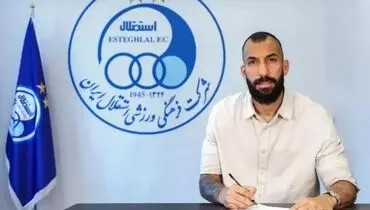 کاپیتان استقلال قراردادش را تمدید کرد