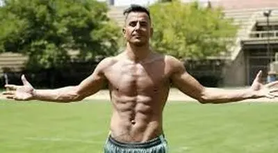 - واکنش کنایه‌آمیز حامد لک به گرانی بنزین+عکس