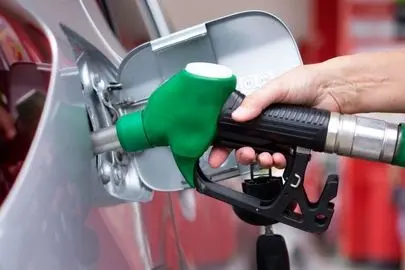 آخرین خبر از قطع سهمیه یارانه ای بنزین برای خودروهای تعویض‌پلاکی 