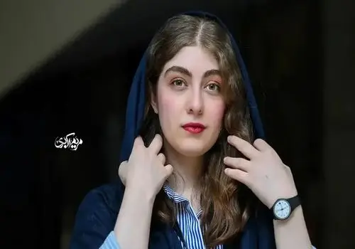 استایل کاراملی موکایی «آرزو تاج‌نیا» بازیگر نقش مینا در سریال «هفت سر اژدها»+عکس