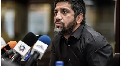 دبیر: به ضدانقلاب پول زور نمی‌دهم؛ درباره معدن‌داری سلبریتی‌ها چرا سکوت می‌کنید؟+فیلم