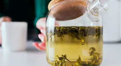 بهترین دمنوش برای کاهش چربی خون + روش تهیه
