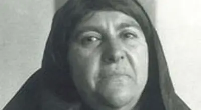 عزت‌السلطنه و فخرالدوله؛ دو دختر مظفرالدین شاه در یک قاب