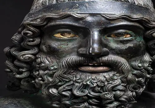 راز جنگجویان ریاسه؛ مجسمه هایی عجیب ۲ متری؟+تصاویر