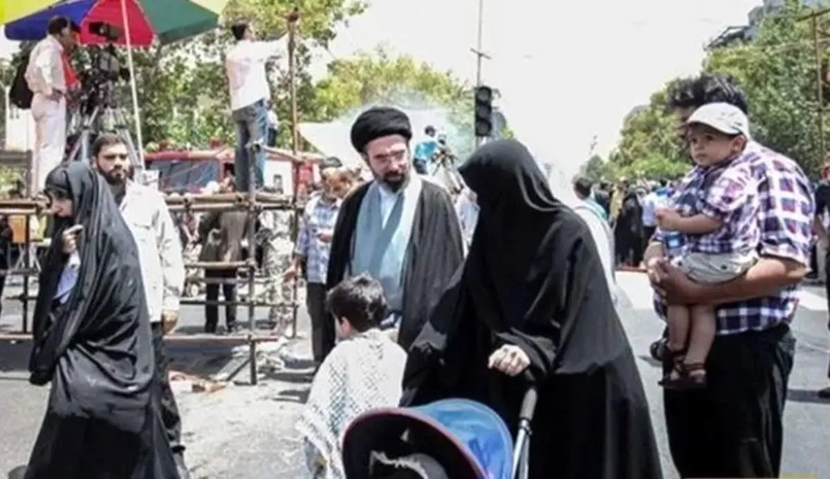اولین جمله رهبر جدید انقلاب بعد از بیرون آمدن از زیر آوار