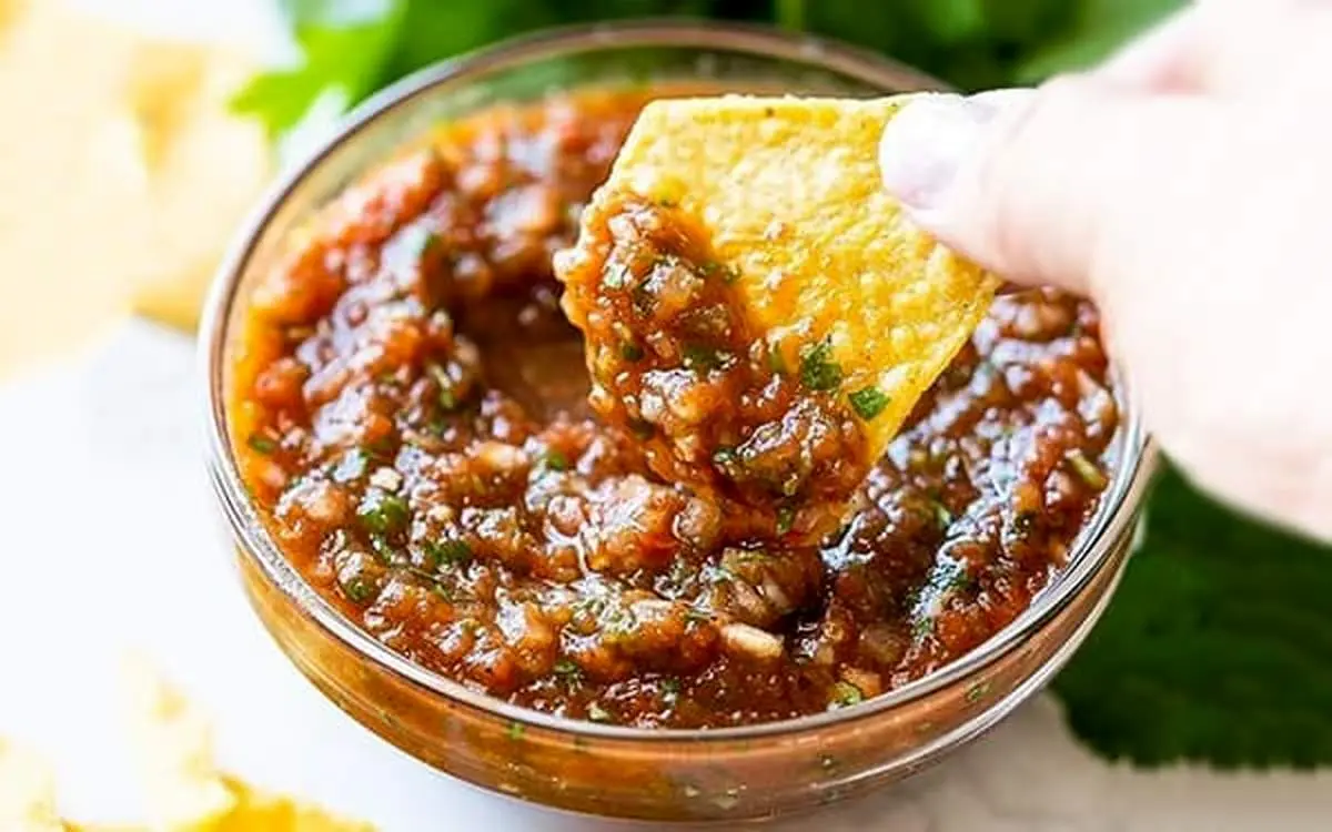 طرز تهیه سس سالسا خانگی؛ طعمی تند و تازه برای انواع غذاها
