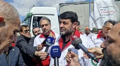 ۲۷ تریلی کمک های بشردوستانه از عراق به ایران رسید