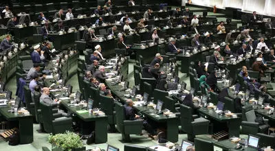 انحلال بانک آینده گام بزرگی برای مقابله با مافیای ثروت بود