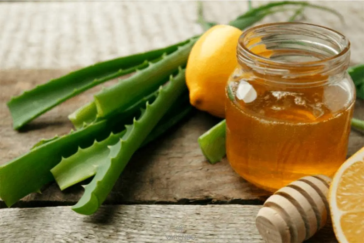 آموزش ساخت ماسک آبرسان عسل و آلوئه‌ورا