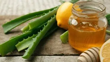آموزش ساخت ماسک آبرسان عسل و آلوئه‌ورا