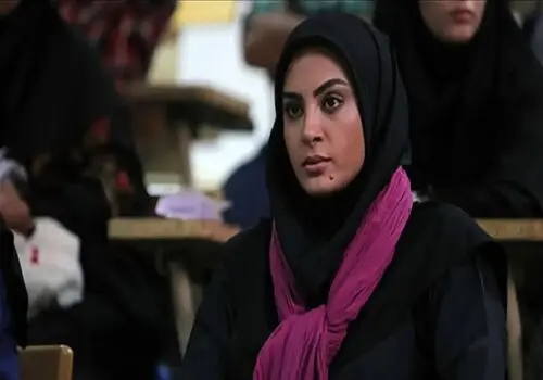 سلفی متفاوت حدیثه تهرانی در روز گربه؛ قاب متفاوت با گربه حیوان خانگی‌اش!