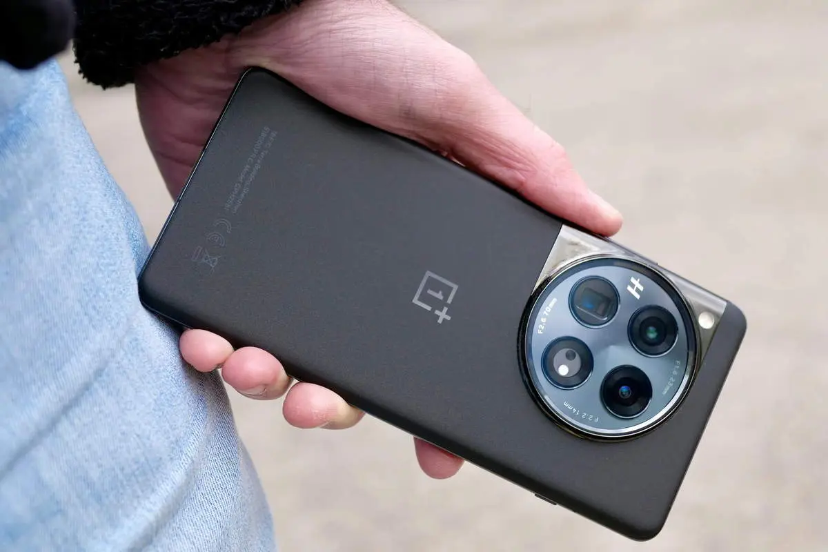  OnePlus 15  قبل از عرضه رسمی همه را غافلگیر کرد!