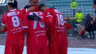 کاظمیان زیر تیغ انتقادات؛ عملکرد ضعیف مقابل فولاد زنگ خطر را روشن کرد