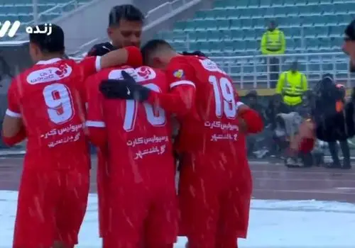 بازیکنانم گلادیاتور هستند/ به جایگاه اصلی می‌رسیم