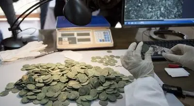 راز گنجینه‌ای عظیم در دل تاریخ؛ ۷۰ هزار سکه و یک معمای باستانی