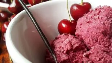 عصرونه: طعم دلپذیر تابستان؛ طرز تهیه بستنی آلبالوی خانگی بدون نیاز به دستگاه