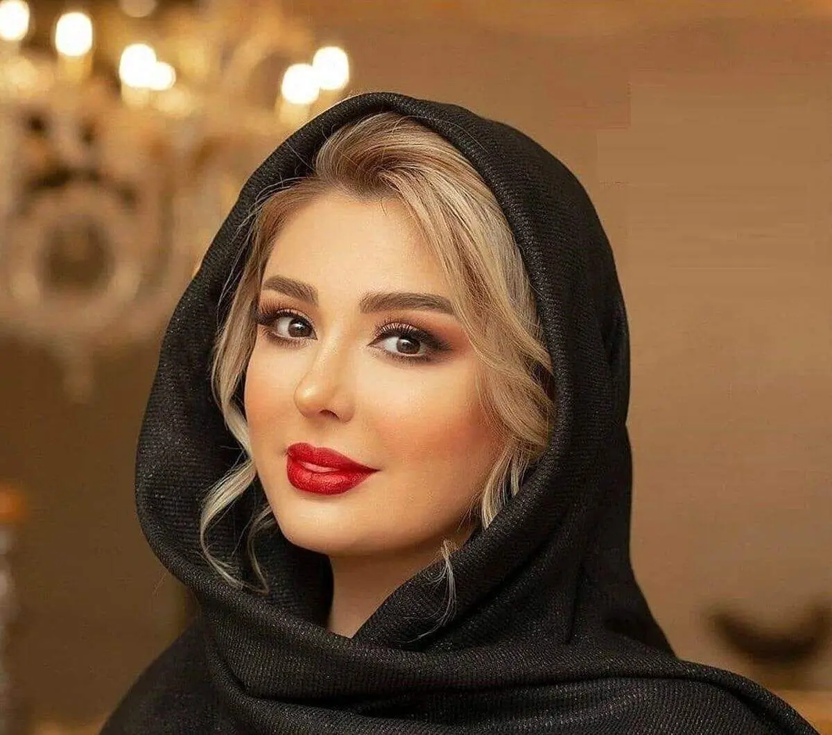قاب شیرین خانوادگی نیوشا ضیغمی در یک سلفی بامزه+ عکس