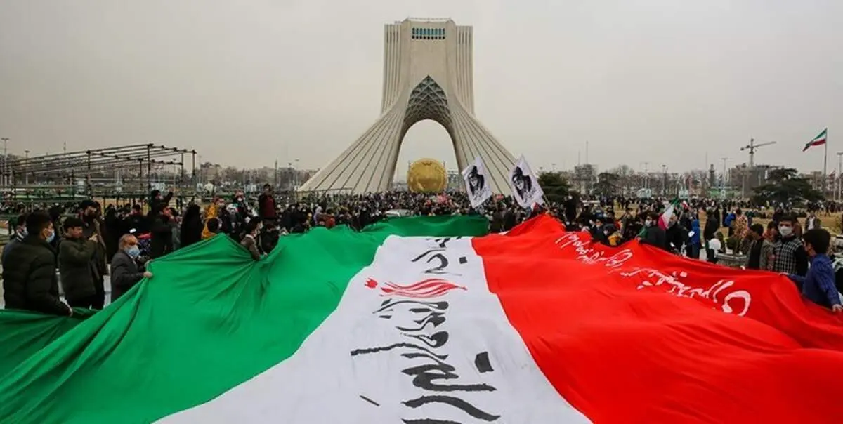حضور یگان اسب سوار در راهپیمایی ۲۲ بهمن+ عکس