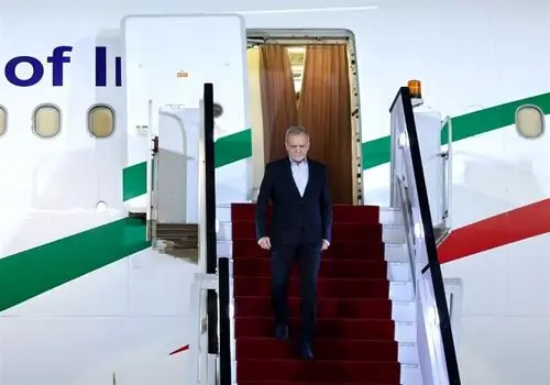 پزشکیان با نخست وزیر پاکستان دیدار و گفت و گو کرد