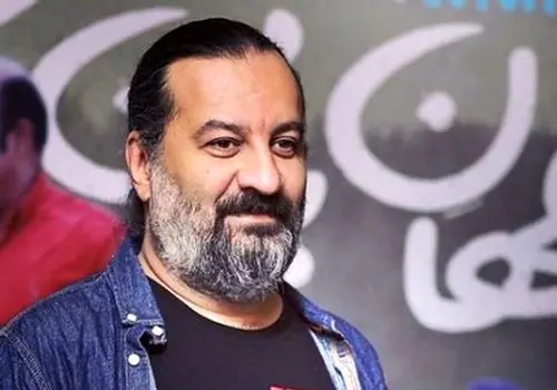 قابی از مهراب قاسم‌خانی با حیوانات خانگی اش