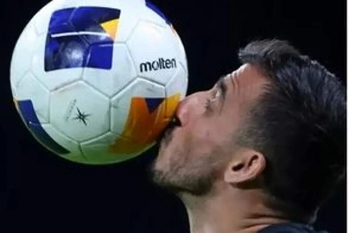 بمب پرسپولیسی‌ها، با هواداران خداحافظی کرد