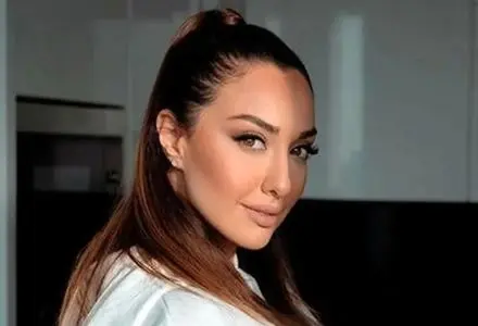 صدف طاهریان هم به ایران برگشت/ ویدئو