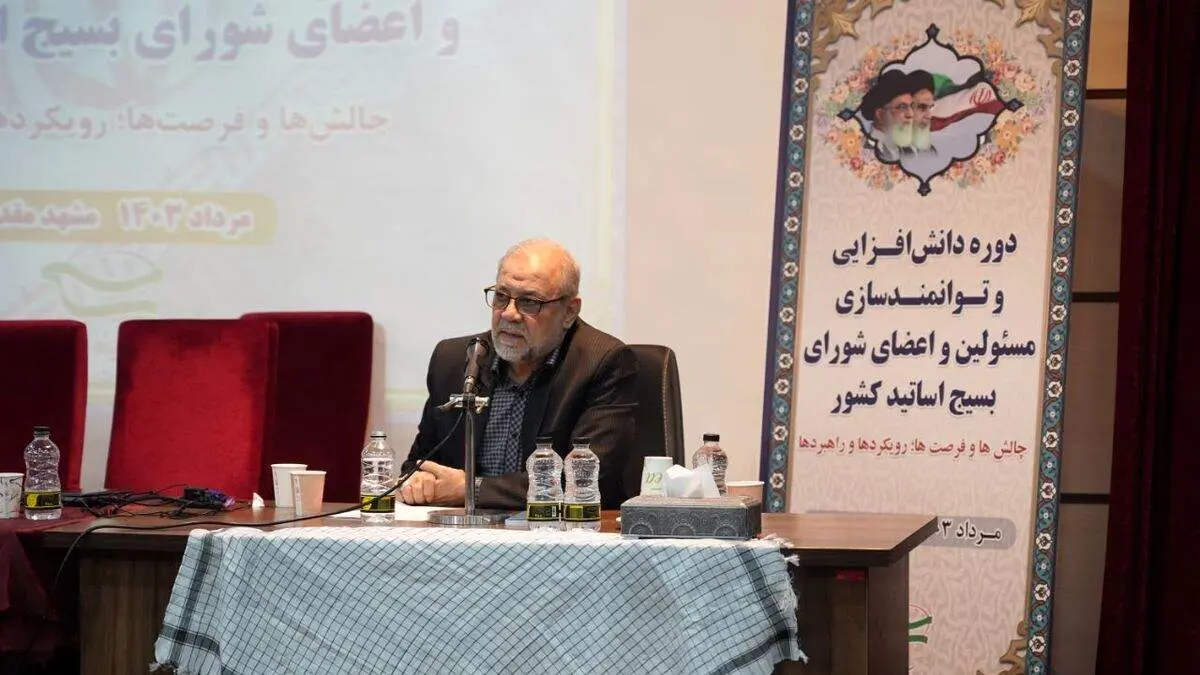 دکتر ذوالقدر: مجمع تشخیص مصلحت نظام از حضور اساتید بسیج در فرایندتدوین و بازنگری سیاستهای کلی نظام استقبال میکند