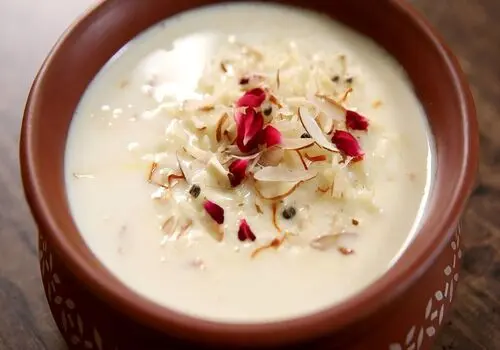 روش تهیه فرنی با آرد برنج برای دو نفر