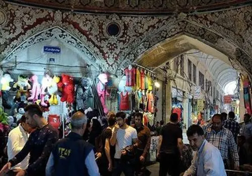 نوسان قیمت‌ها در بازار ارز چه بلایی سر بازار خودرو آورد؟
